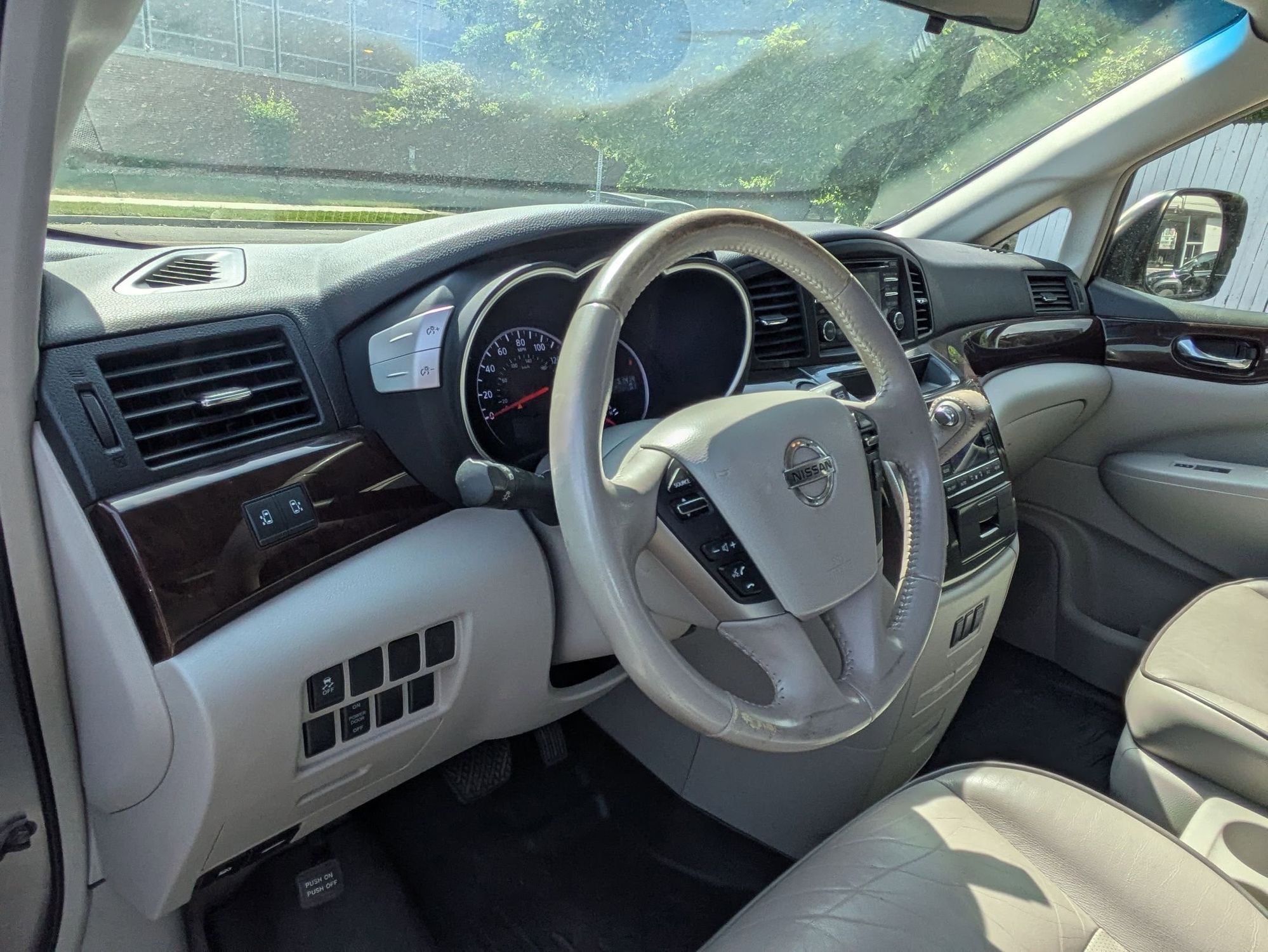 2012 Nissan Quest SV - Photo 9