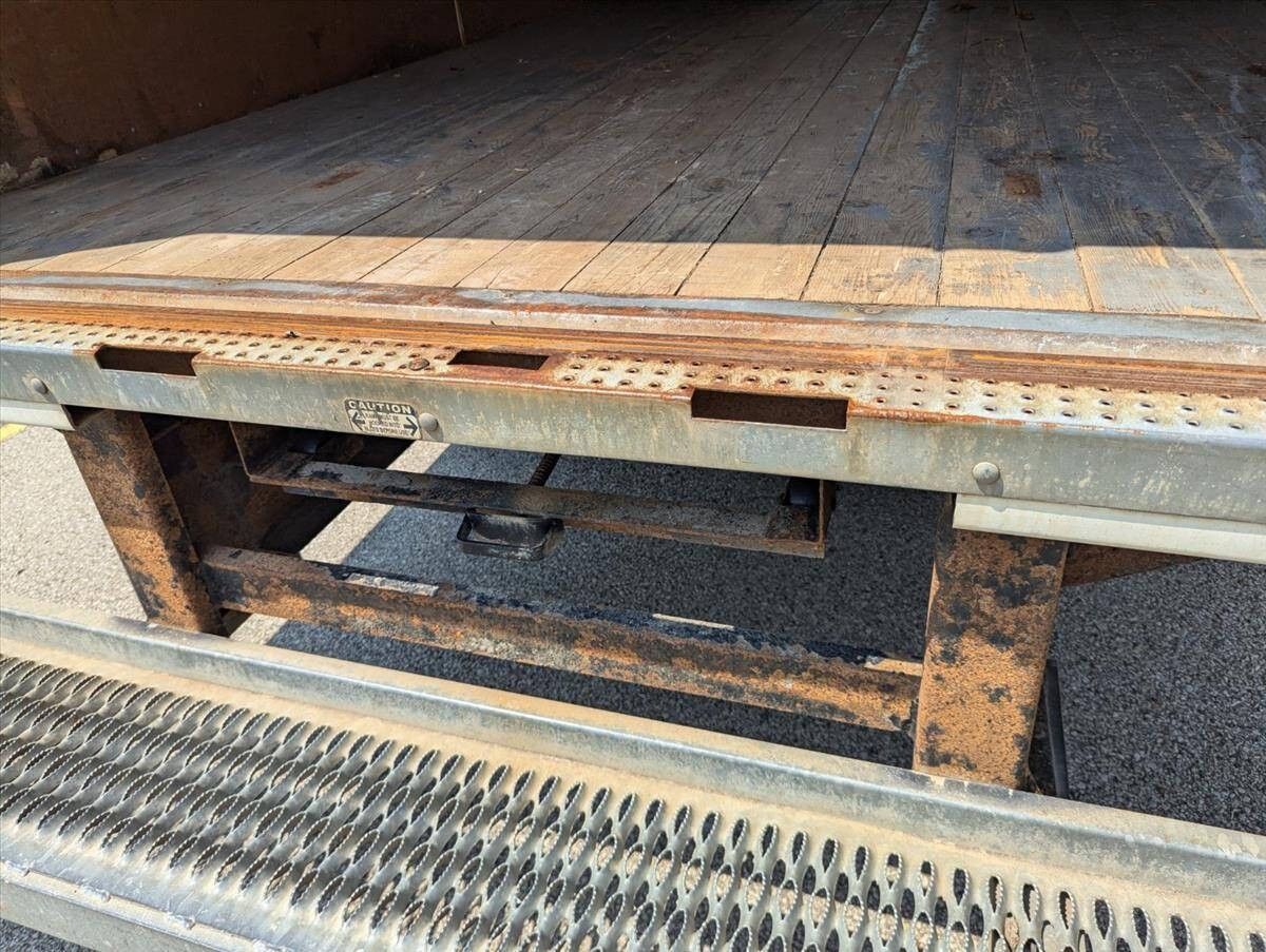 2016 Ford E-Series 41