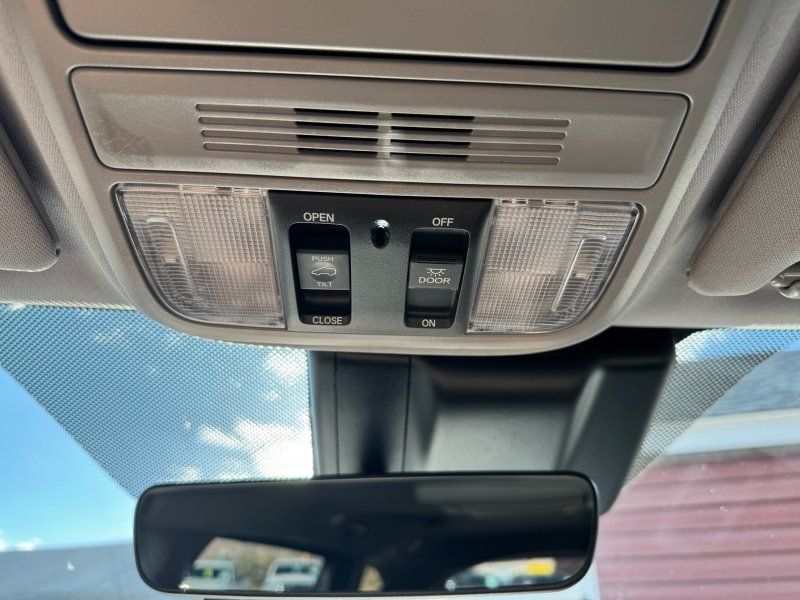 2019 Honda Odyssey EX-L photo 19