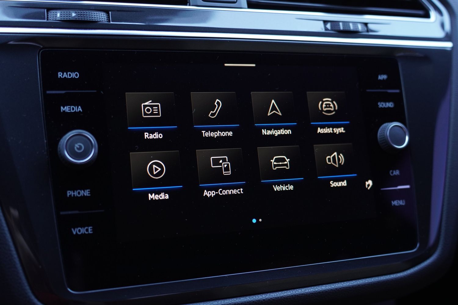 2022 Volkswagen Tiguan SE photo 23