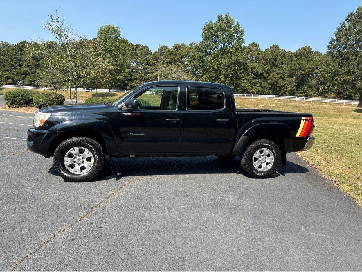 2011 Toyota Tacoma Base V6 photo 8