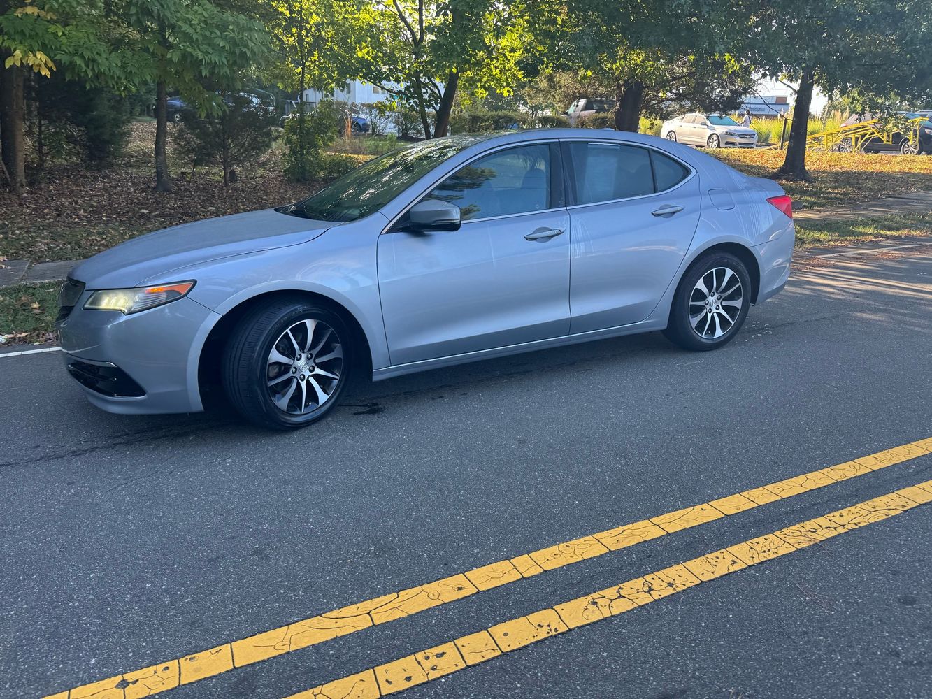 2015 Acura TLX Technology photo 17