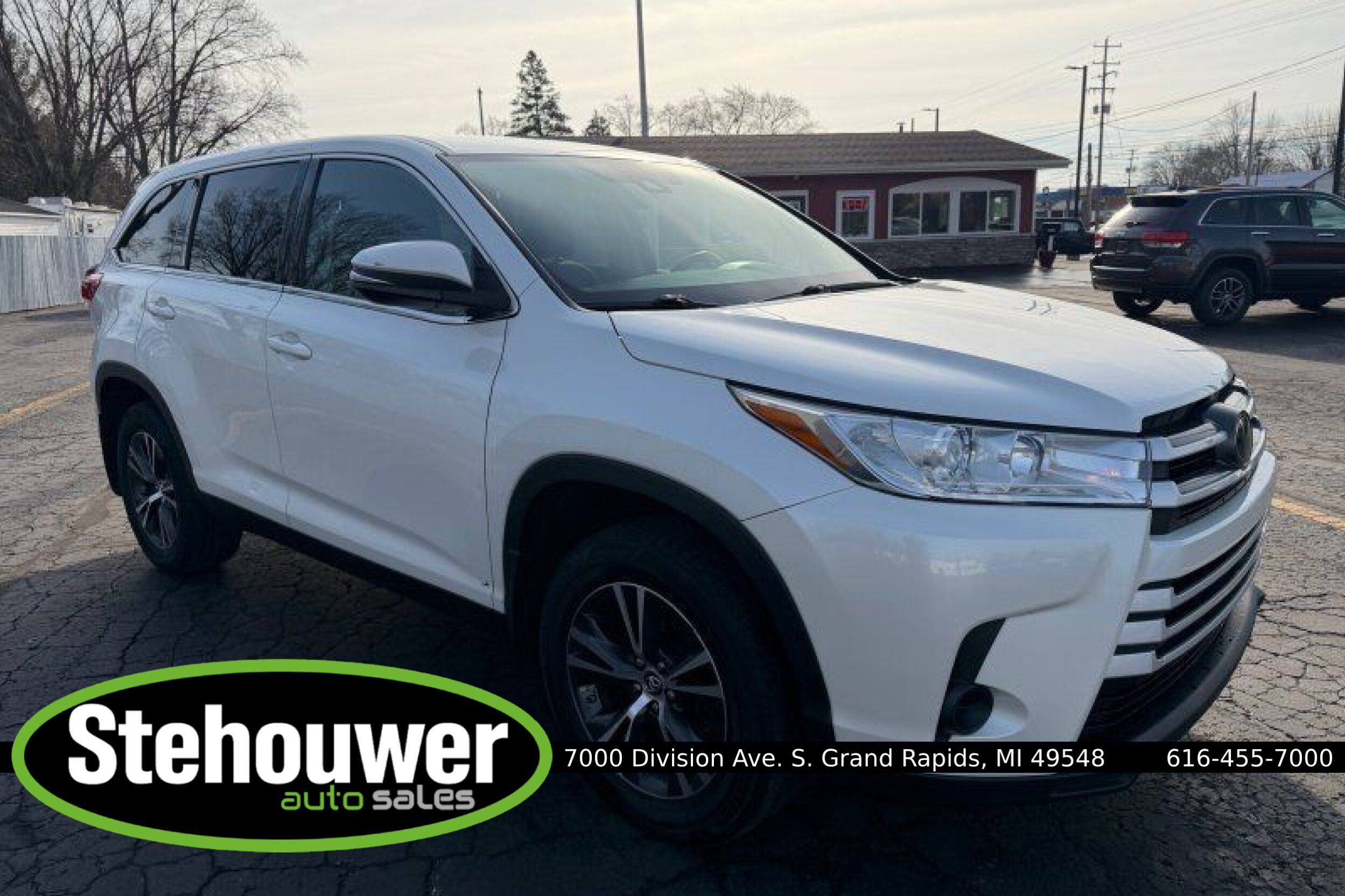 2019 Toyota Highlander LE