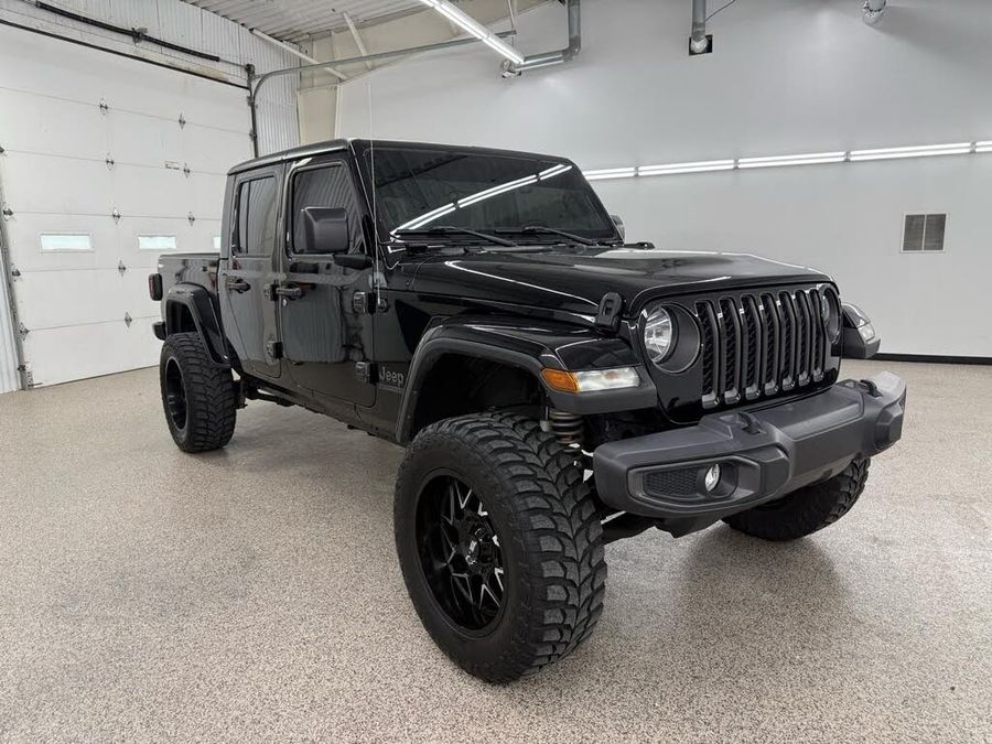 2021 Jeep Gladiator Sport