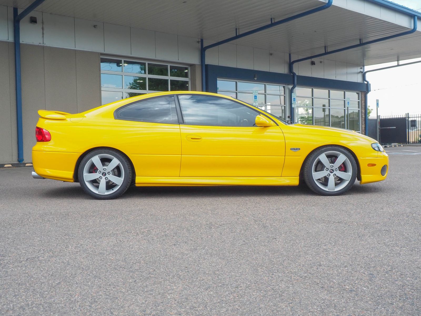 2005 Pontiac GTO 7