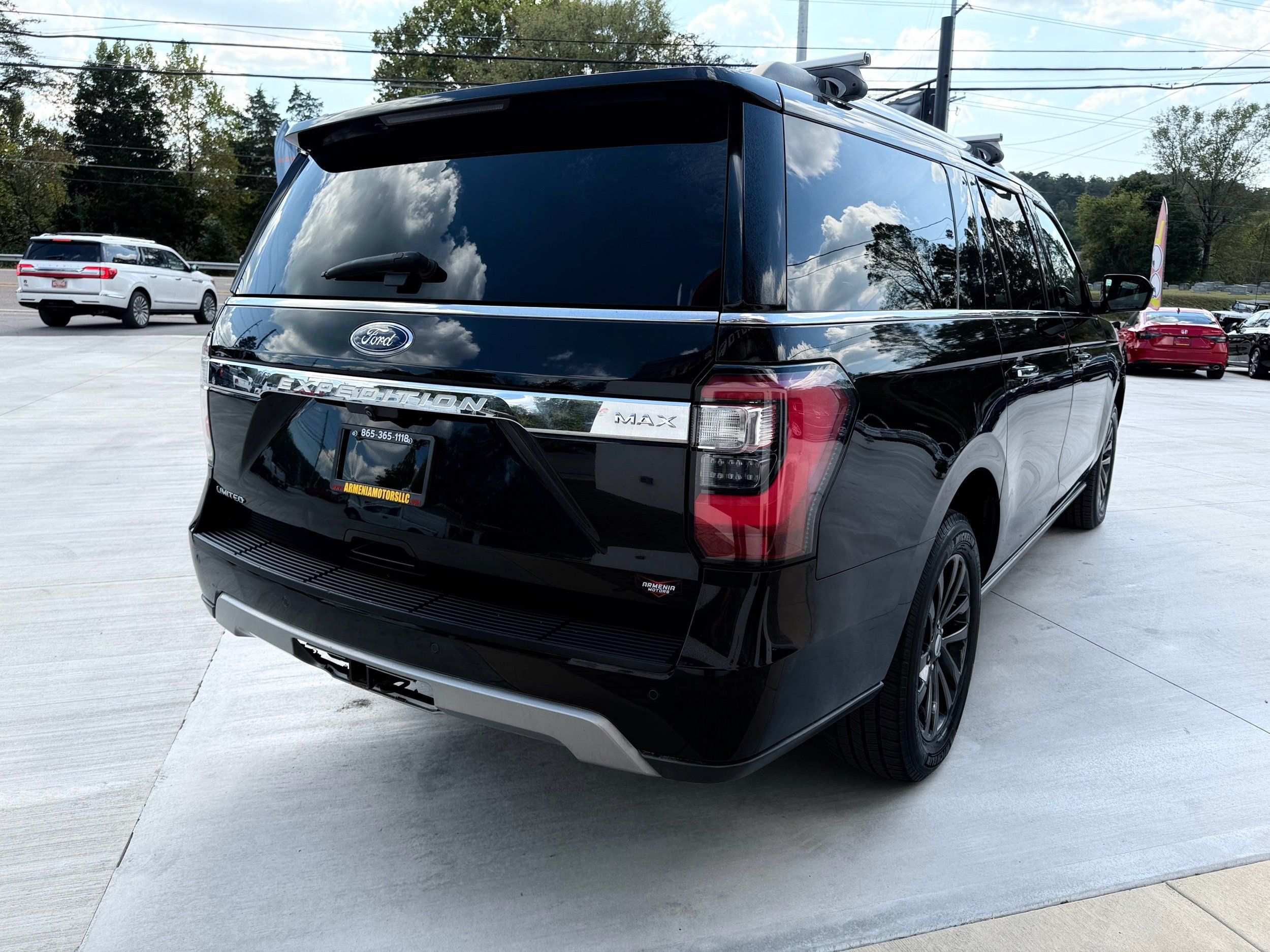 2021 Ford Expedition Limited MAX photo 2
