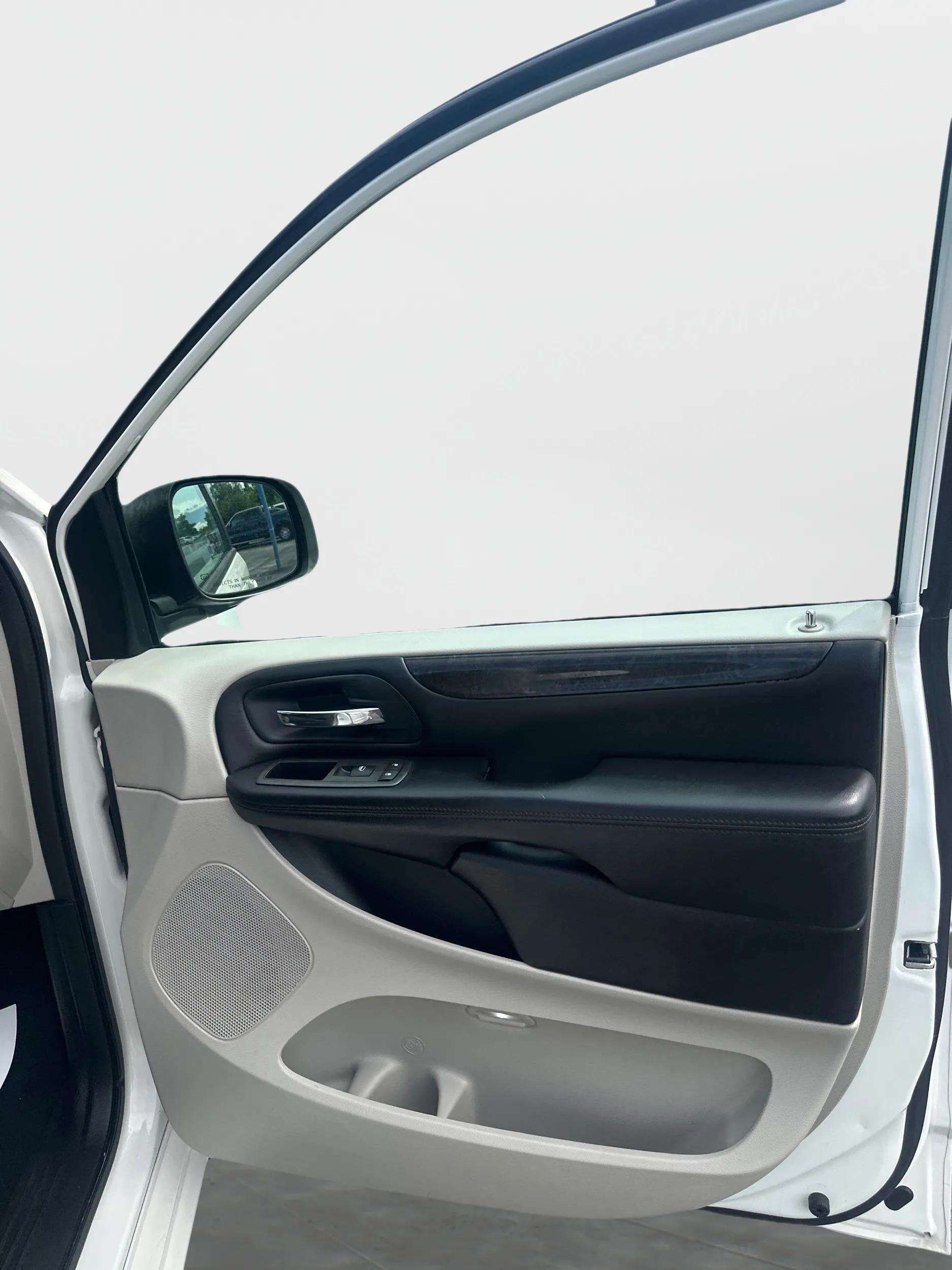 2013 Dodge Grand Caravan SE - Photo 11