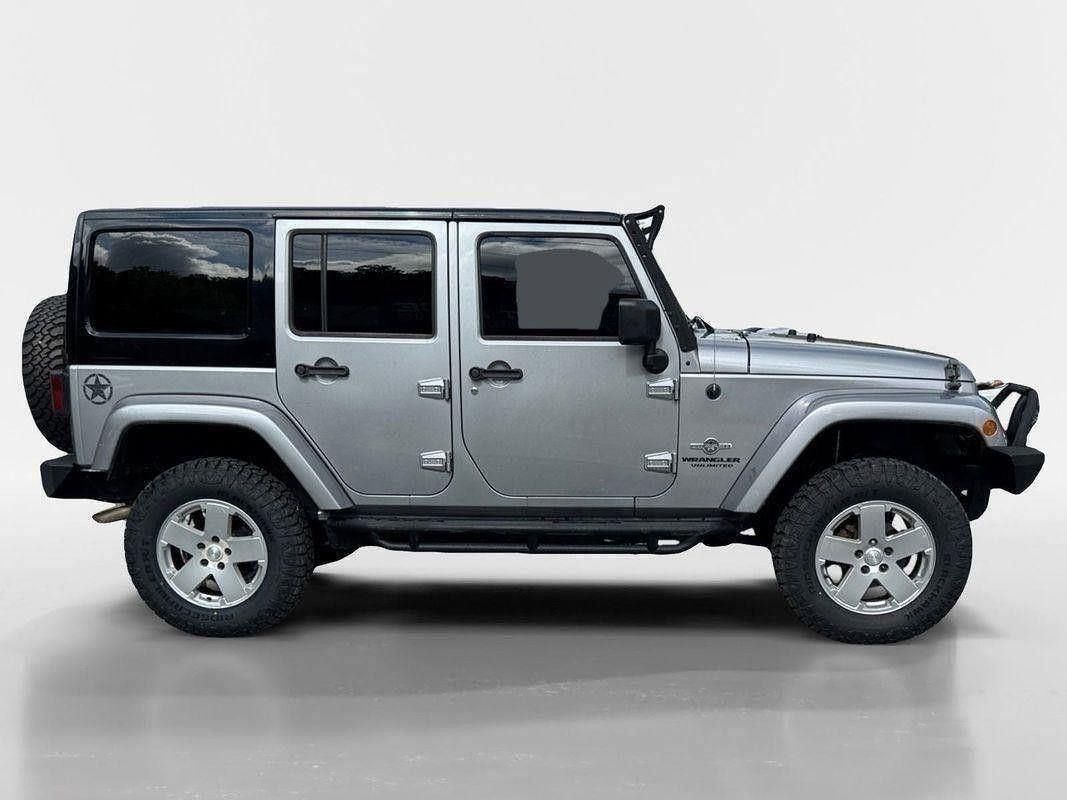 2013 Jeep Wrangler Unlimited Freedom photo 4