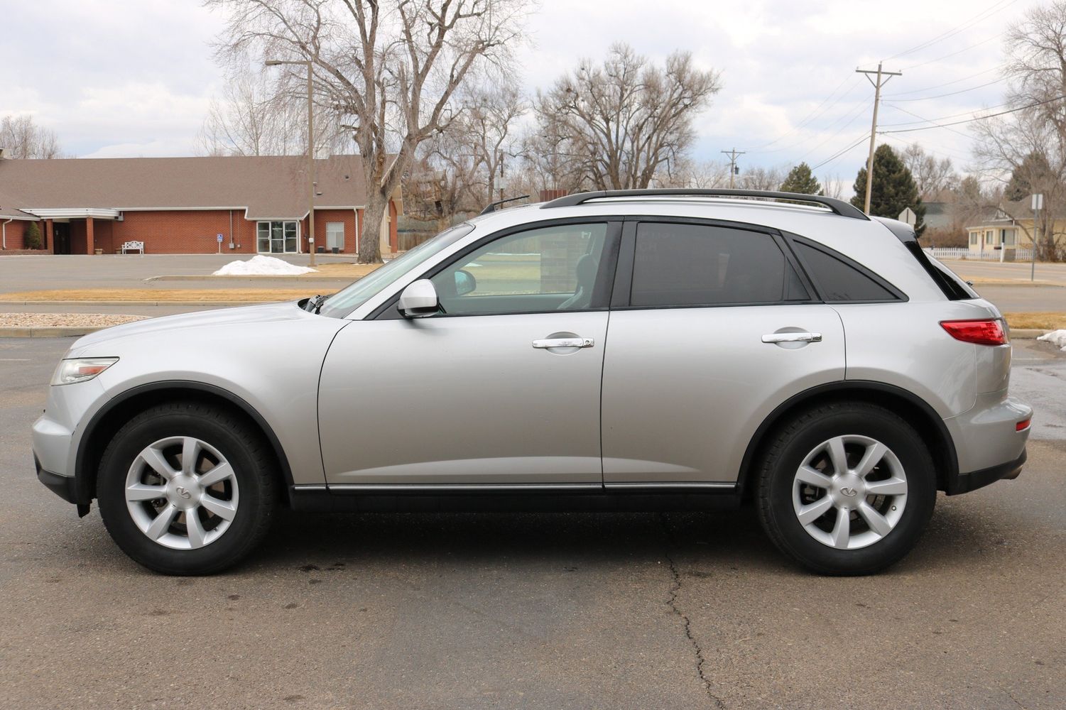 2005 Infiniti FX35 AWD | Victory Motors of Colorado