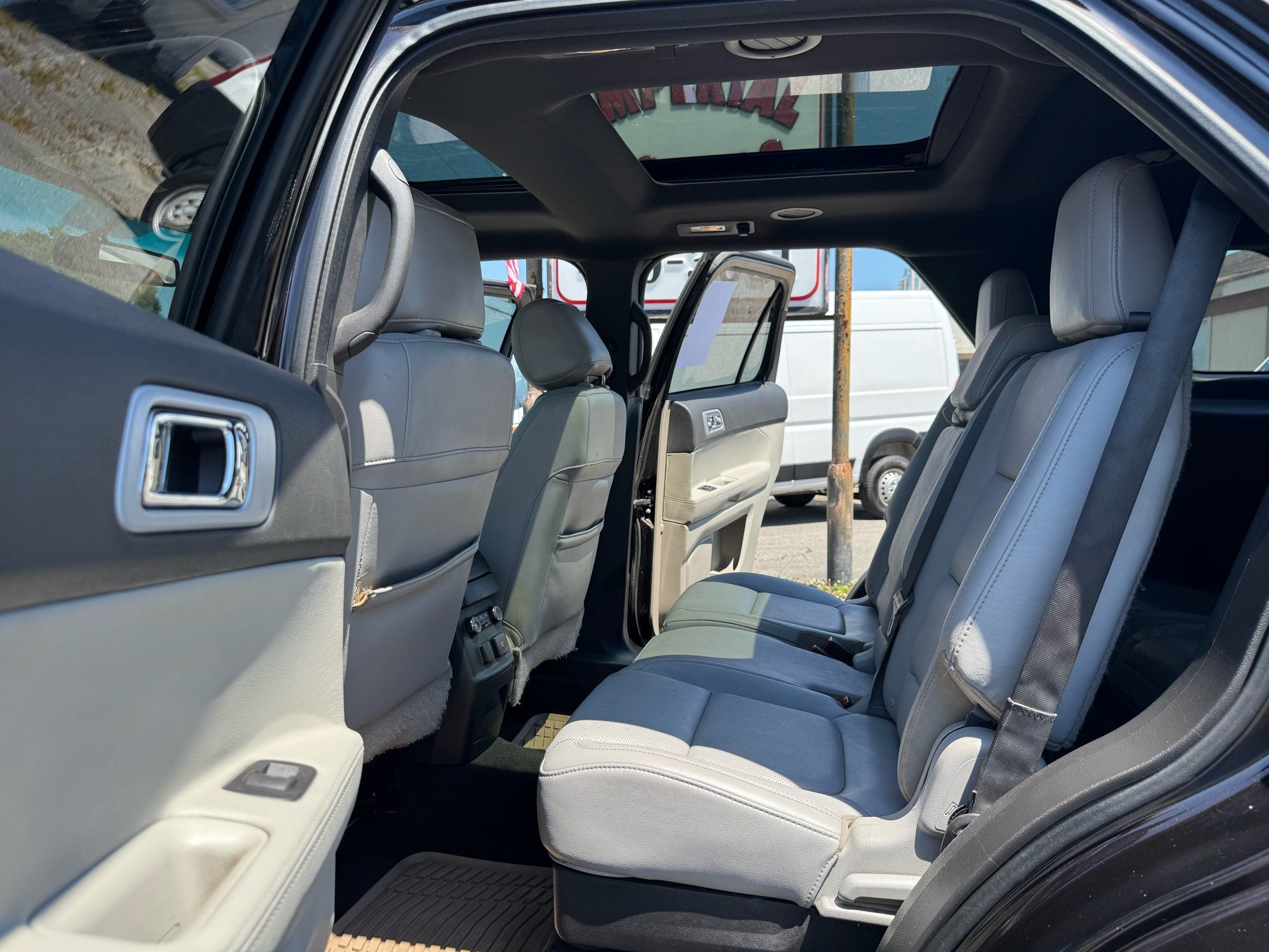 2014 Ford Explorer #9