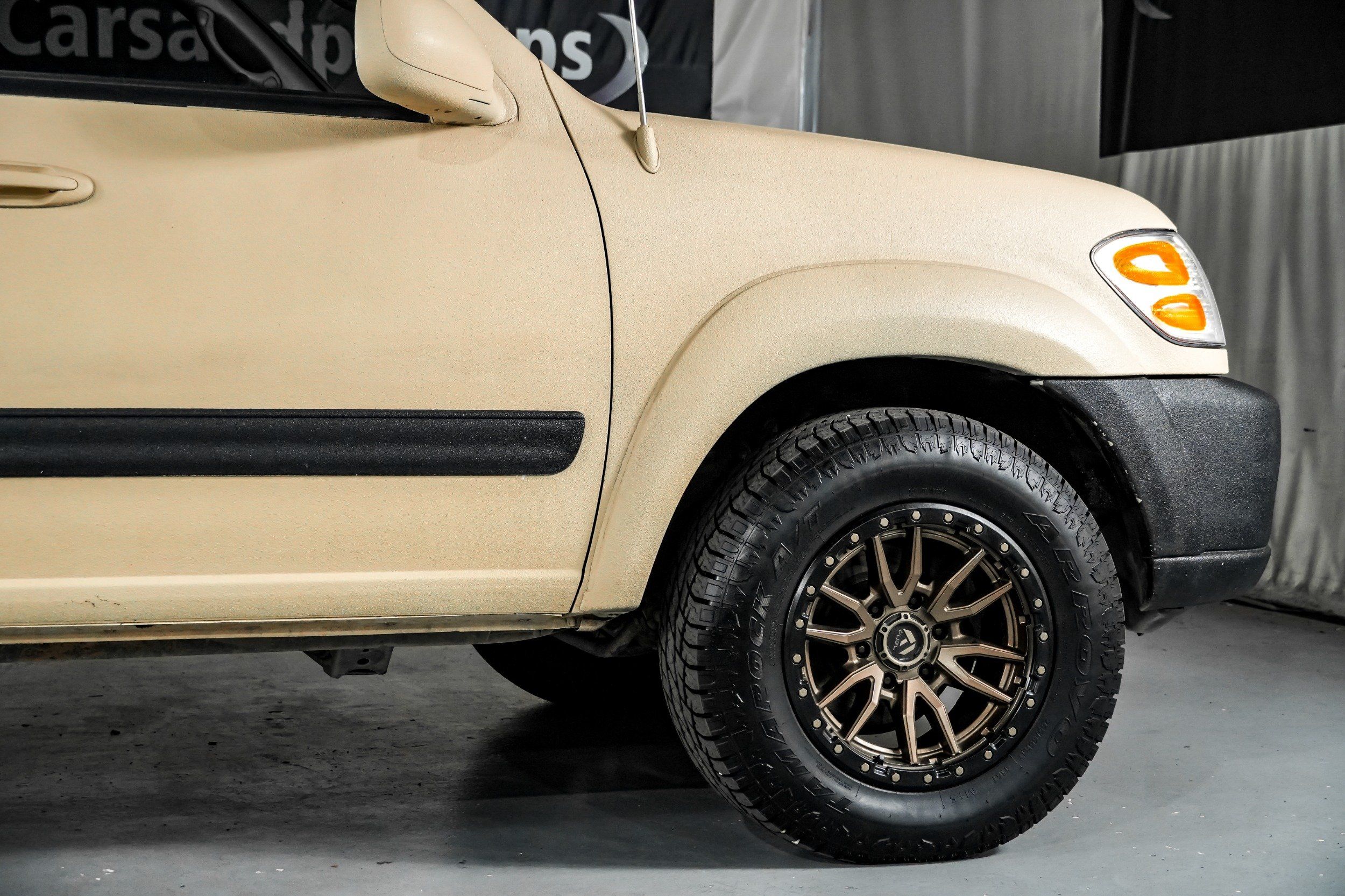 2004 Toyota Sequoia SR5 - Photo 7