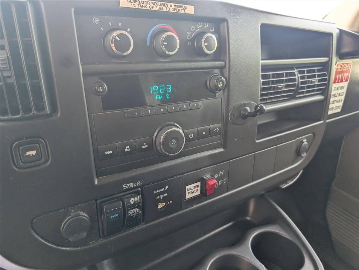 2008 Chevrolet Express Cutaway 75