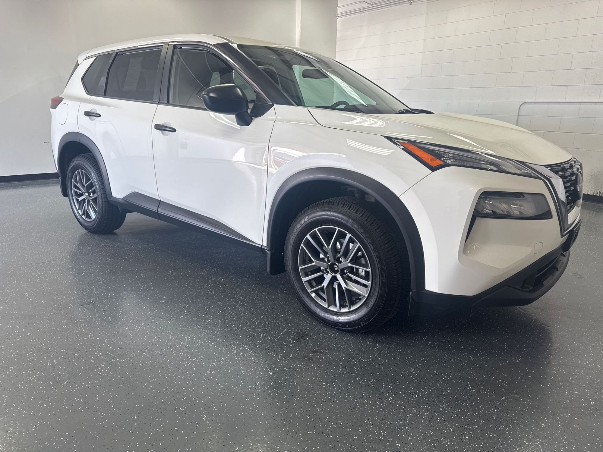2021 Nissan Rogue S photo 2