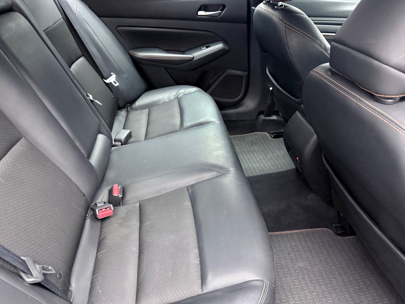 2021 Nissan Altima 2.5 SR photo 14