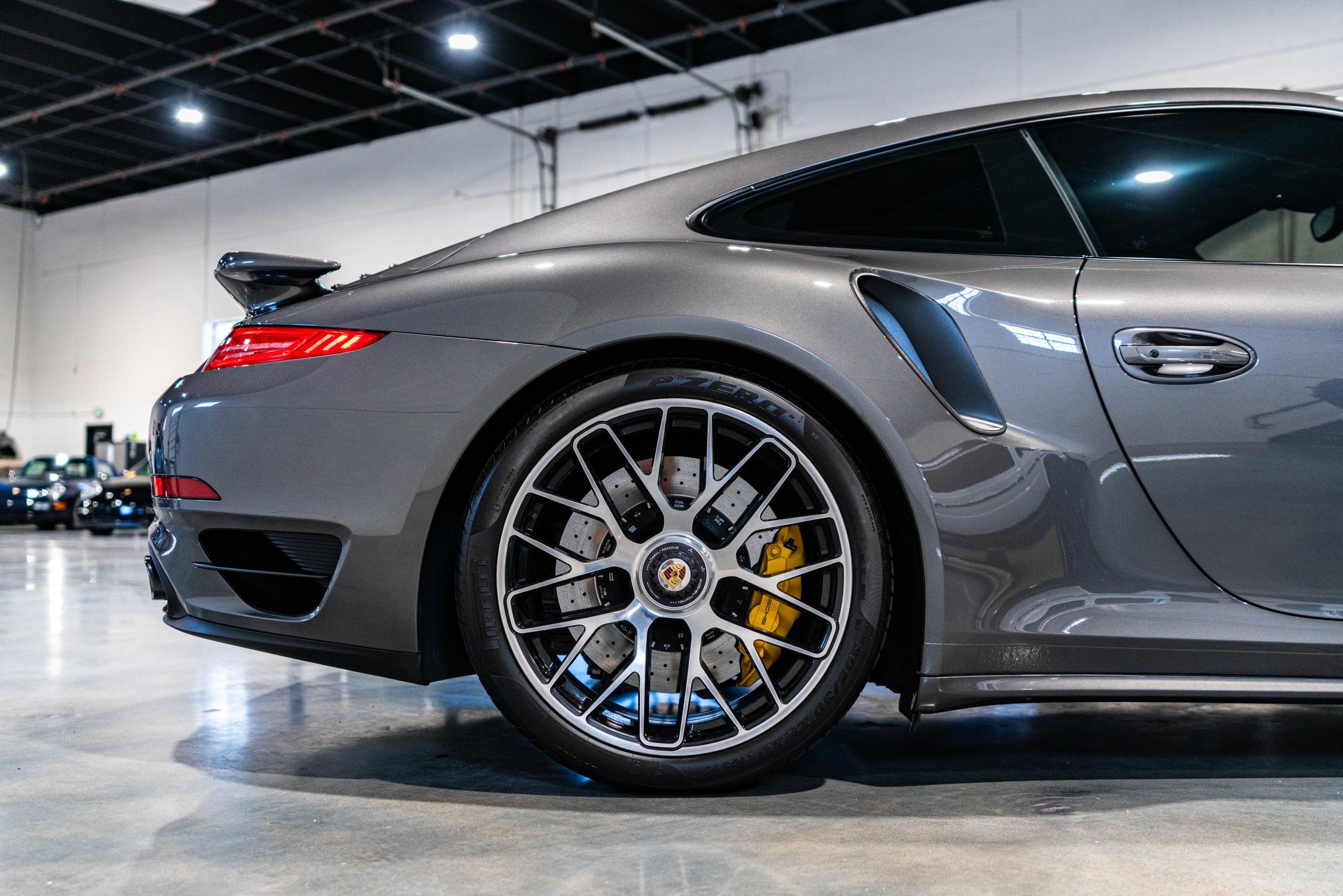 2015 Porsche 911 Turbo S - Photo 19