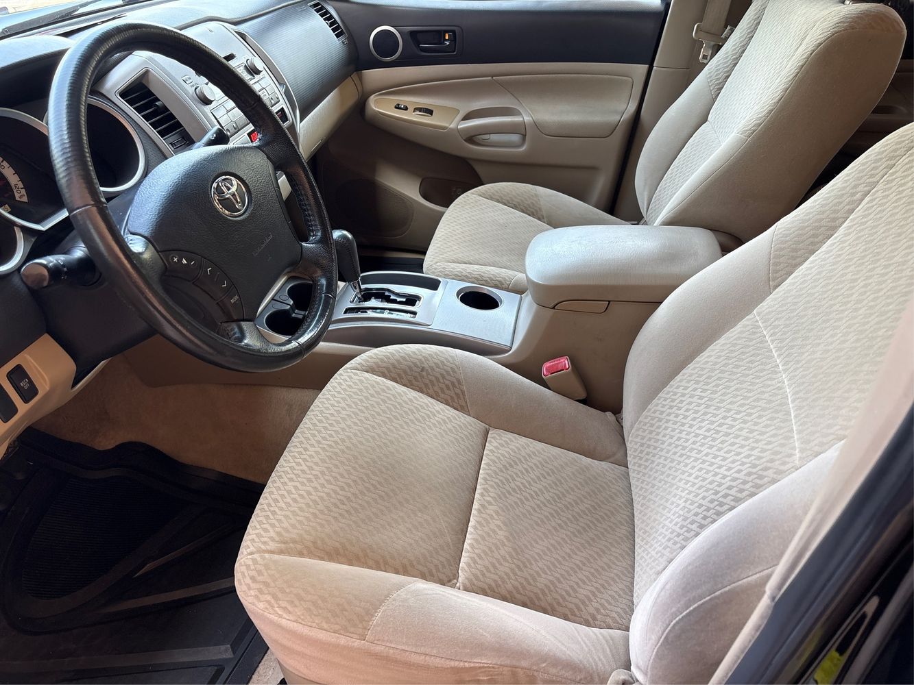 2011 Toyota Tacoma Base V6 photo 9