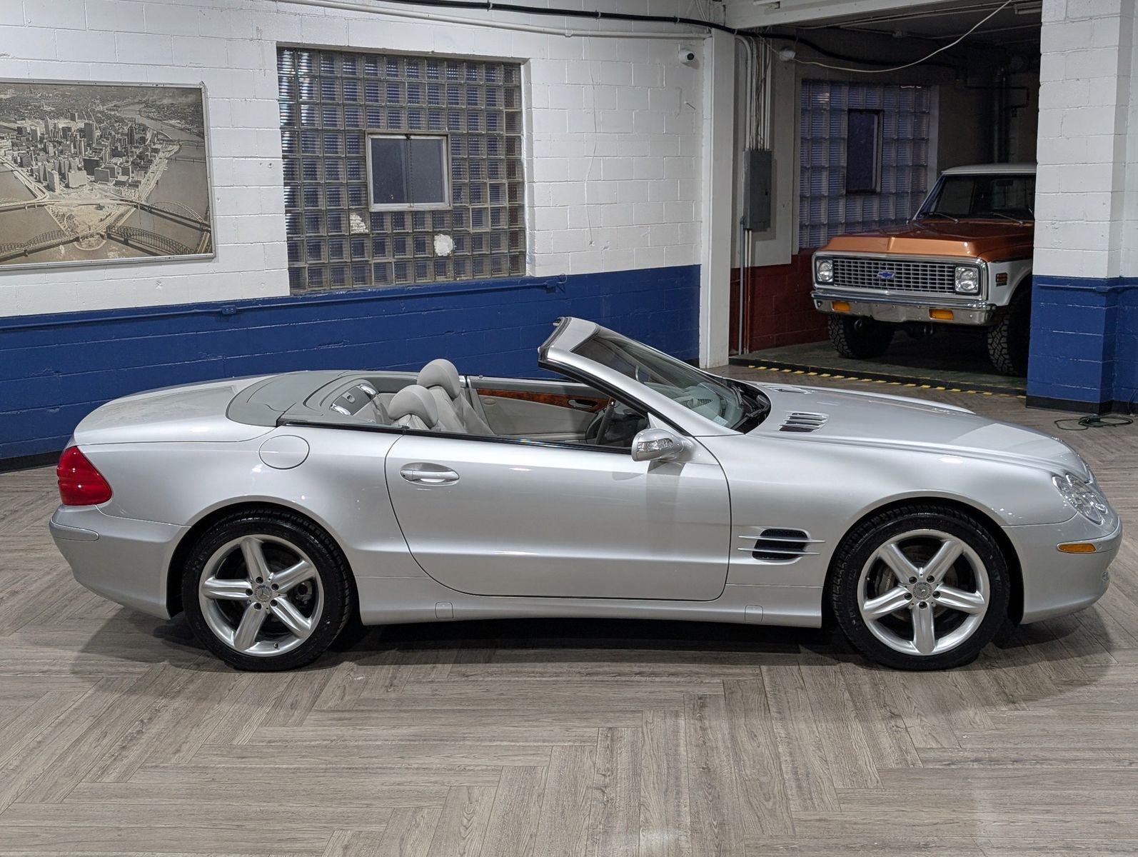 2004 Mercedes-Benz SL 500 21