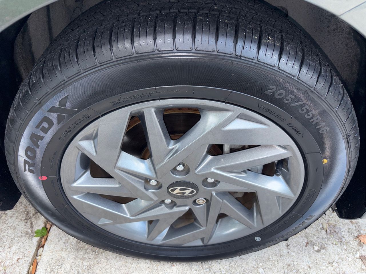2024 Hyundai Elantra SEL - Photo 14
