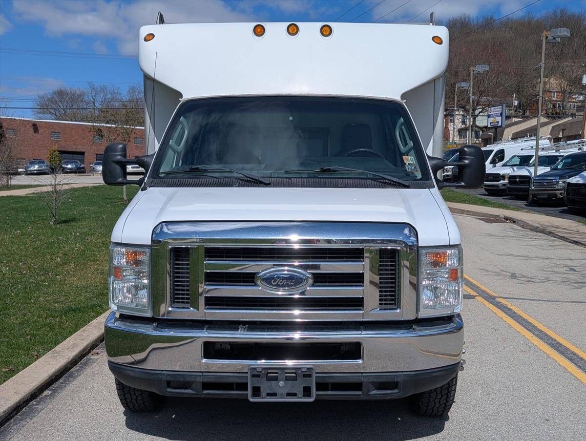 2014 Ford E-Series 9