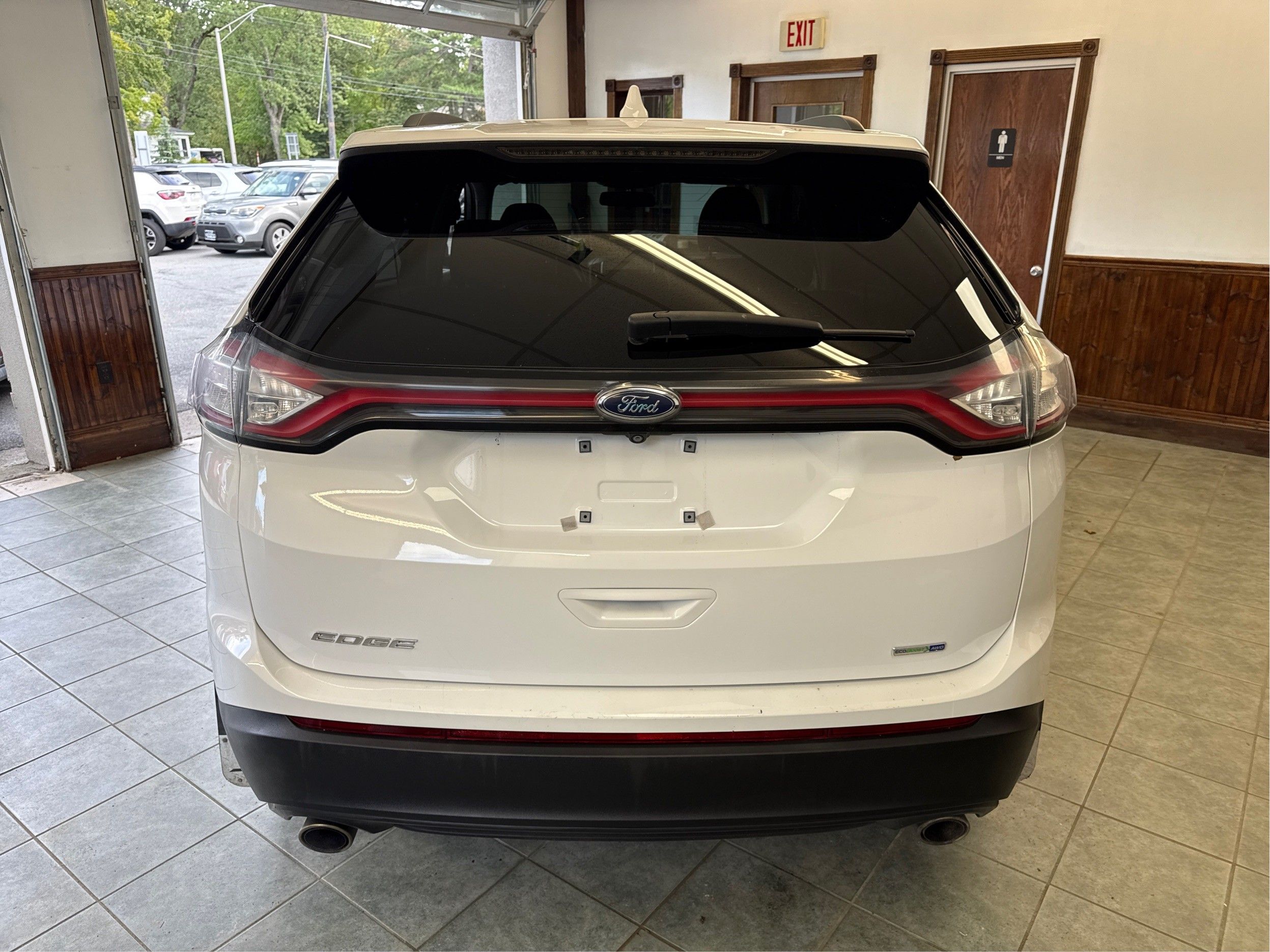 2018 Ford Edge SE - Photo 22