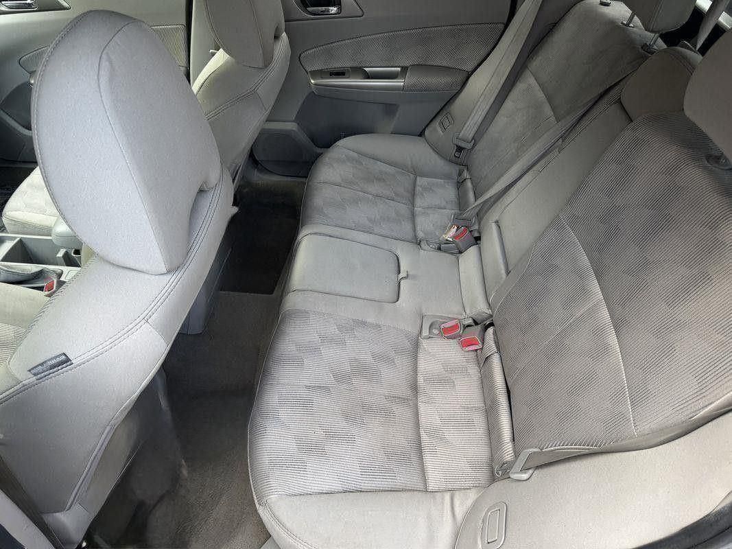 2009 Subaru Forester X Premium photo 18