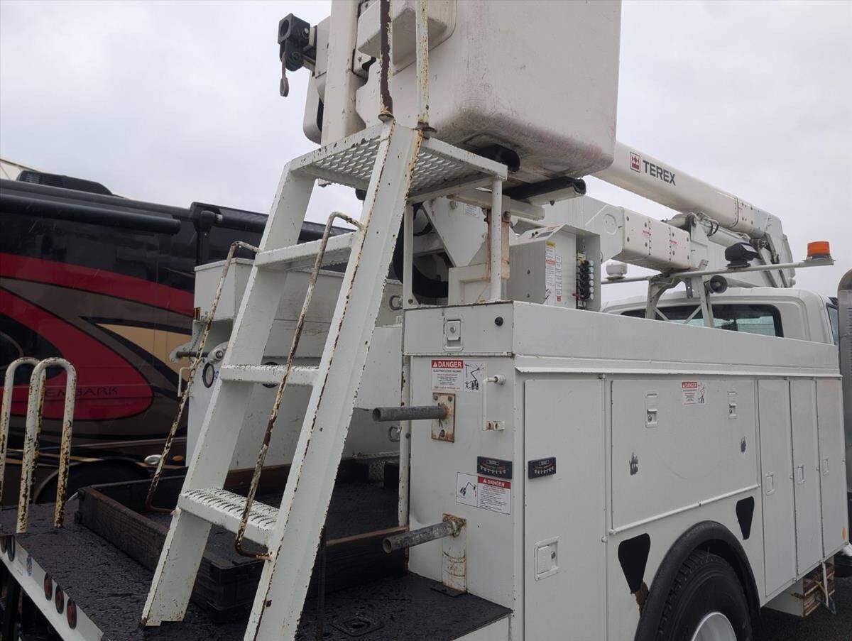 2011 International DuraStar 4300 37