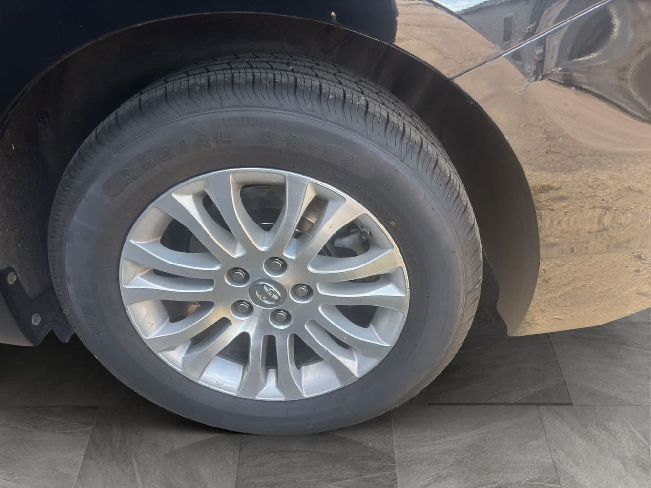 2017 Toyota Sienna XLE Premium photo 27