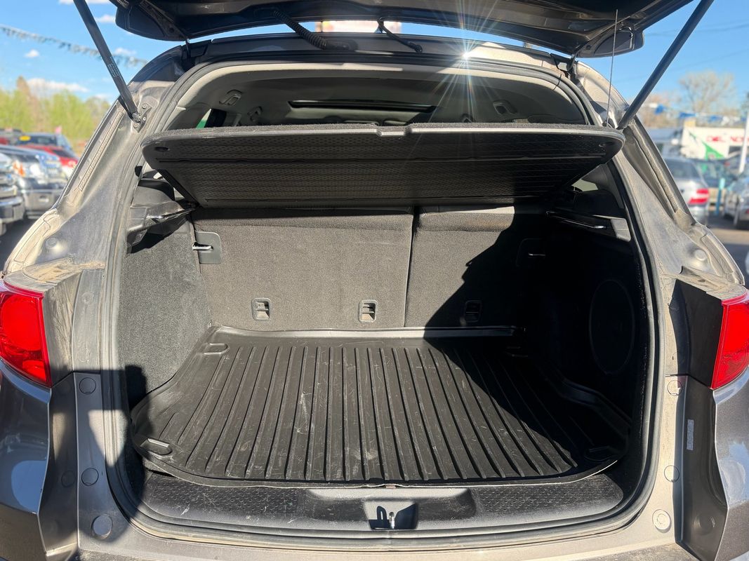 View vehicle photo 7