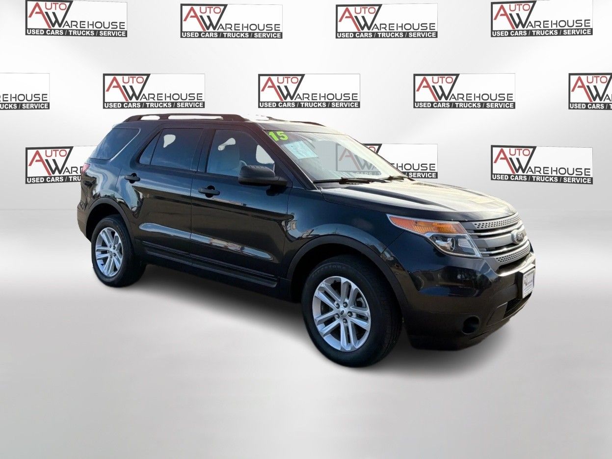 2015 Ford Explorer Base's photo