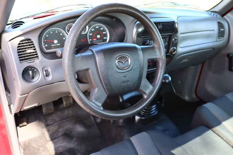 2009 Mazda B-Series Photos