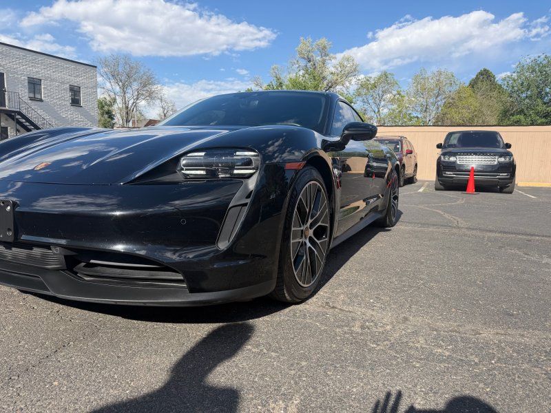 2022 Porsche Taycan -'s photo