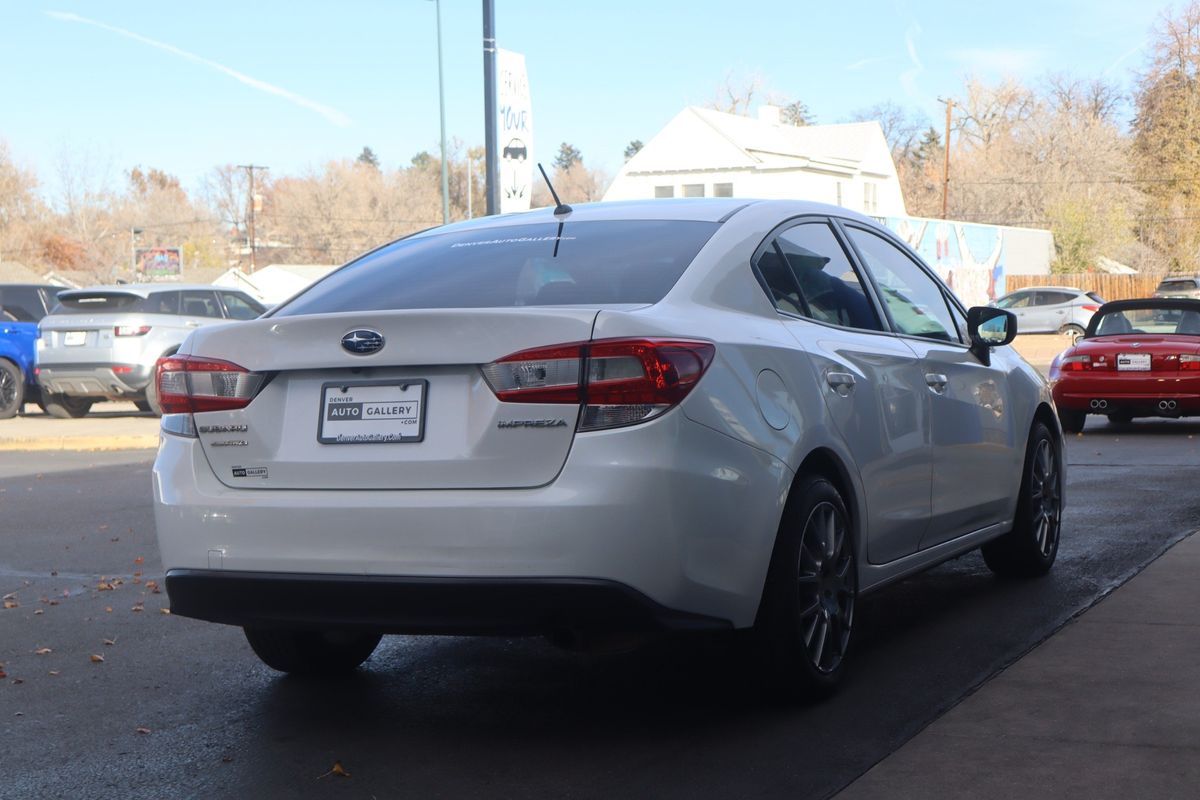 2019 Subaru Impreza 2.0i