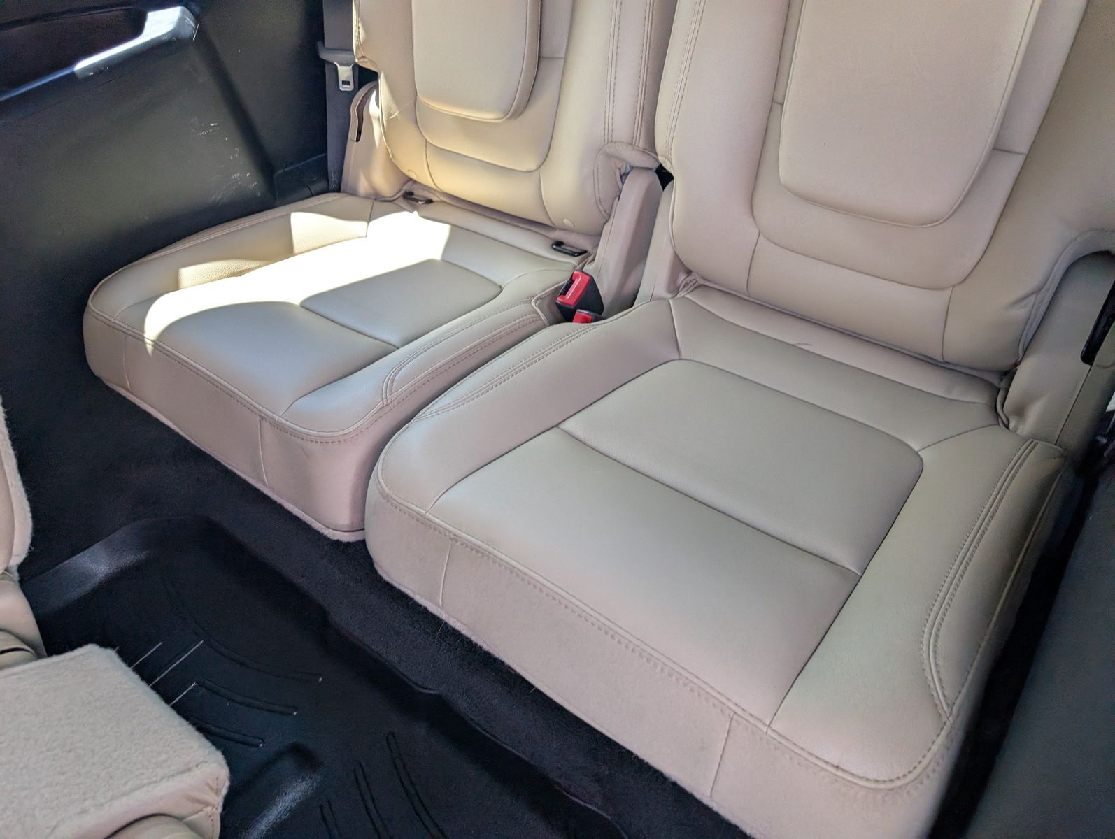 2017 Ford Explorer 66