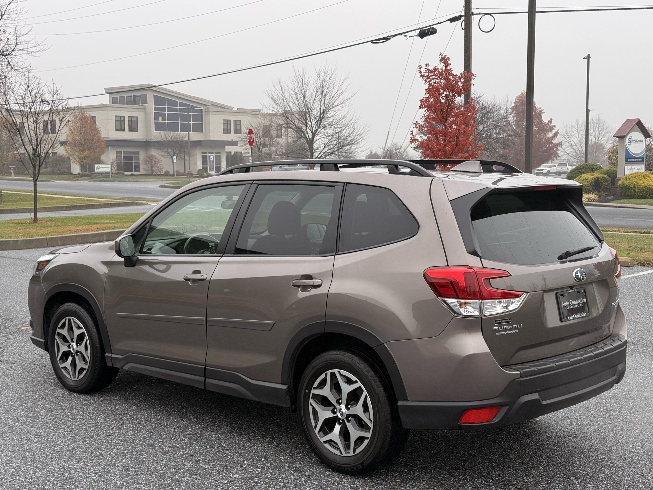 2022 Subaru Forester Premium photo 4
