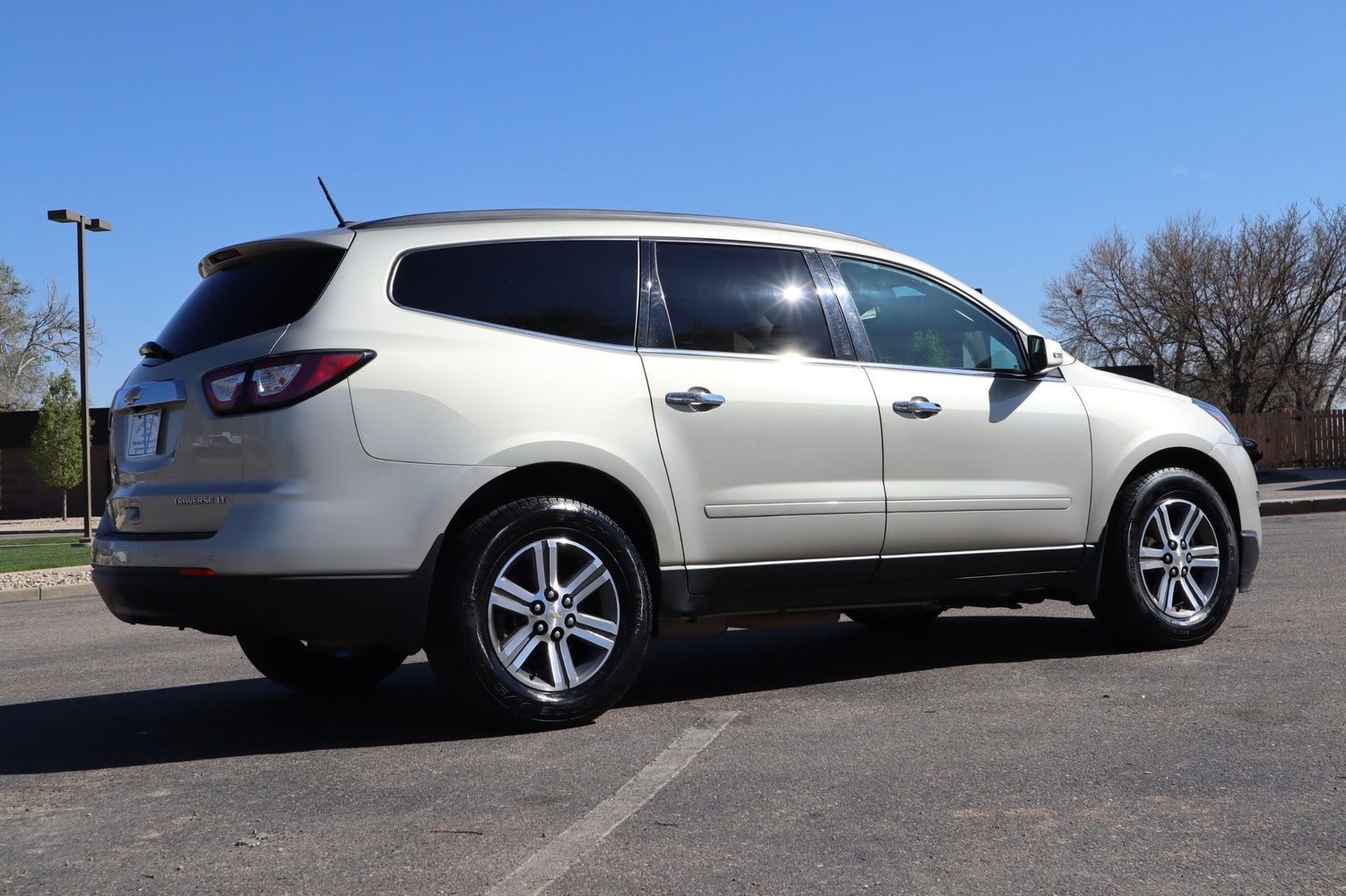 2016 Chevrolet Traverse LT | Victory Motors of Colorado