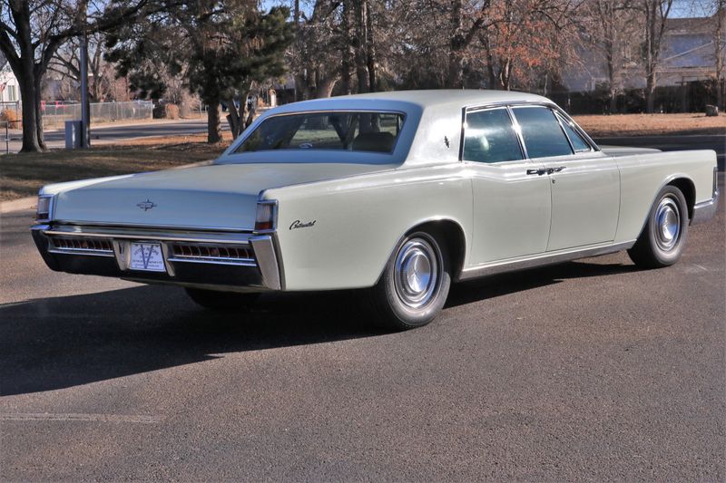 1969 Lincoln Continental | Victory Motors of Colorado