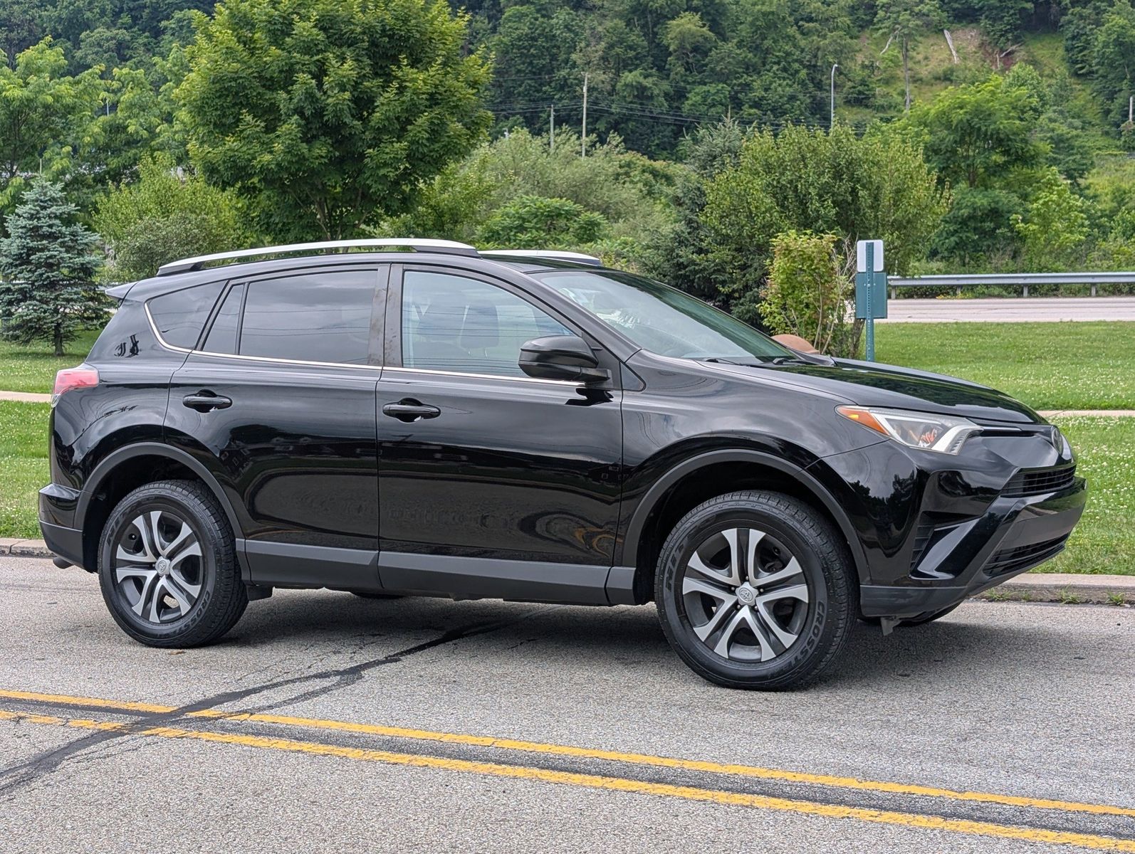 2017 Toyota RAV4 4