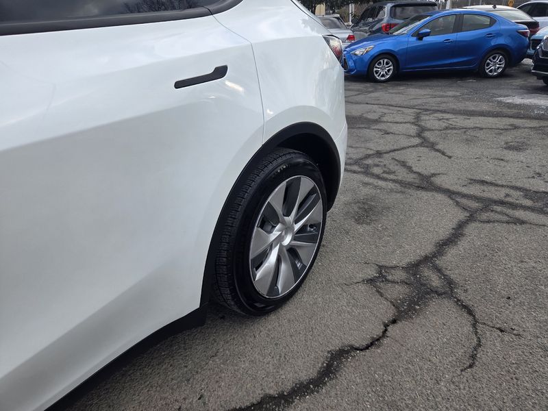 2022 Tesla Model Y Long Range Dual Motor All-Wheel Drive | Zoom