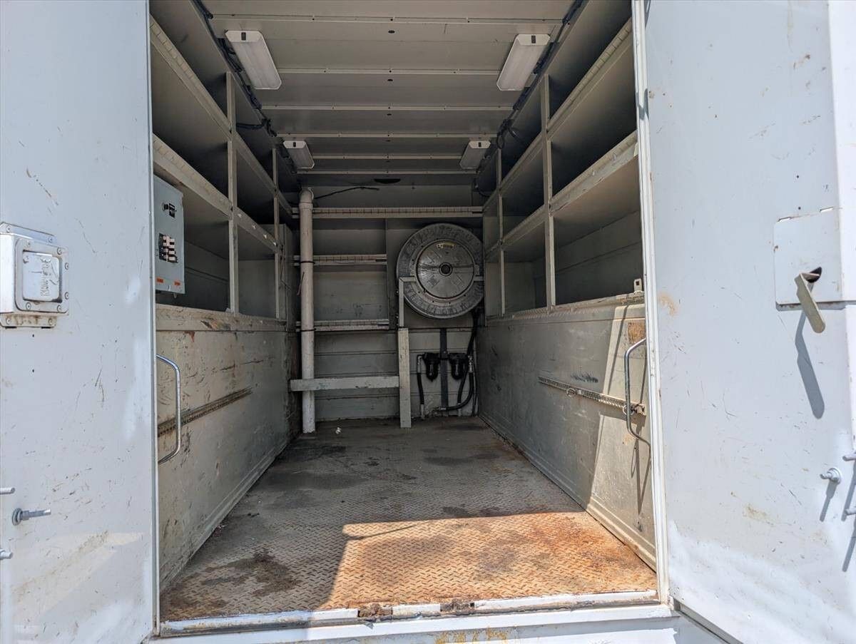 2011 Ford F-550 Super Duty 56