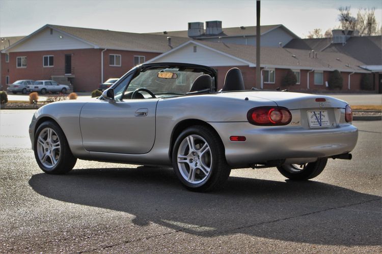 2005 Mazda MX-5 Miata Cloth | Victory Motors of Colorado