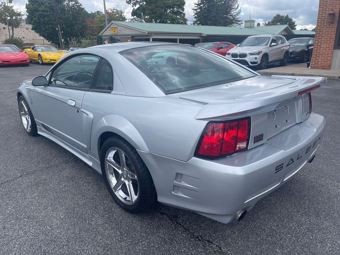 saleen mustang 2000