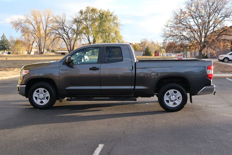 Ta★プロフ必読様　グレー38 2015 Toyota Tundra SR5 5.7L V8 | Victory Motors of Colorado