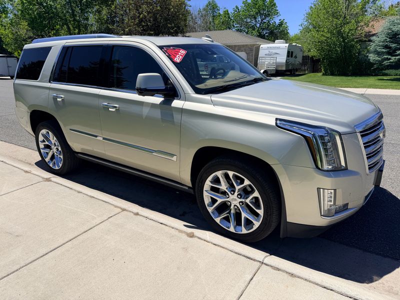 2016 Cadillac Escalade Platinum