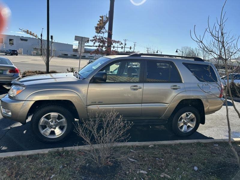 2004 Toyota 4Runner SR5 photo 14