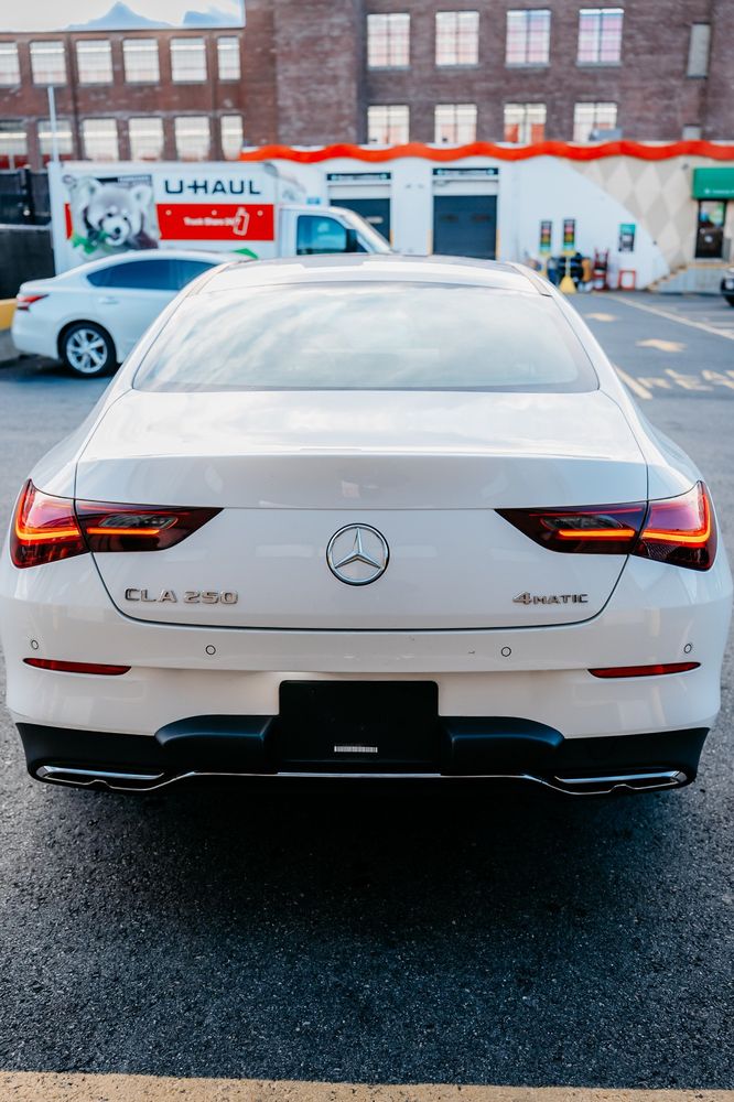 2025 Mercedes Benz CLA 250 4MATIC photo 3