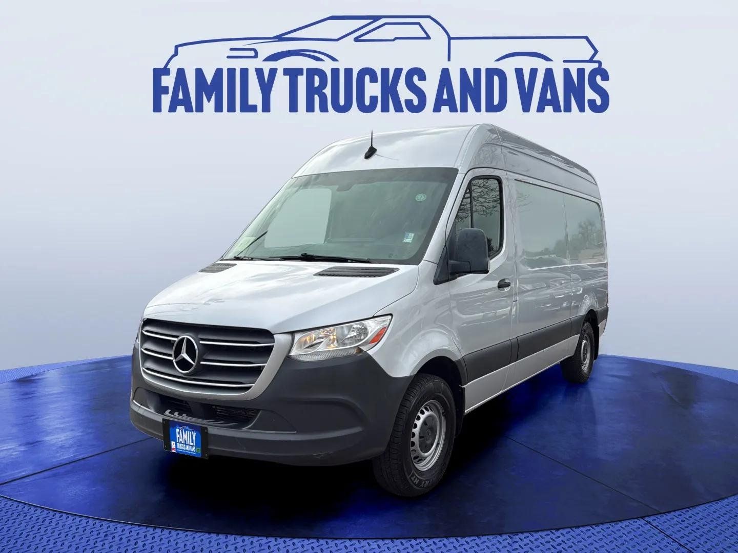 2019 Mercedes-Benz Sprinter 2500 144 WB's photo