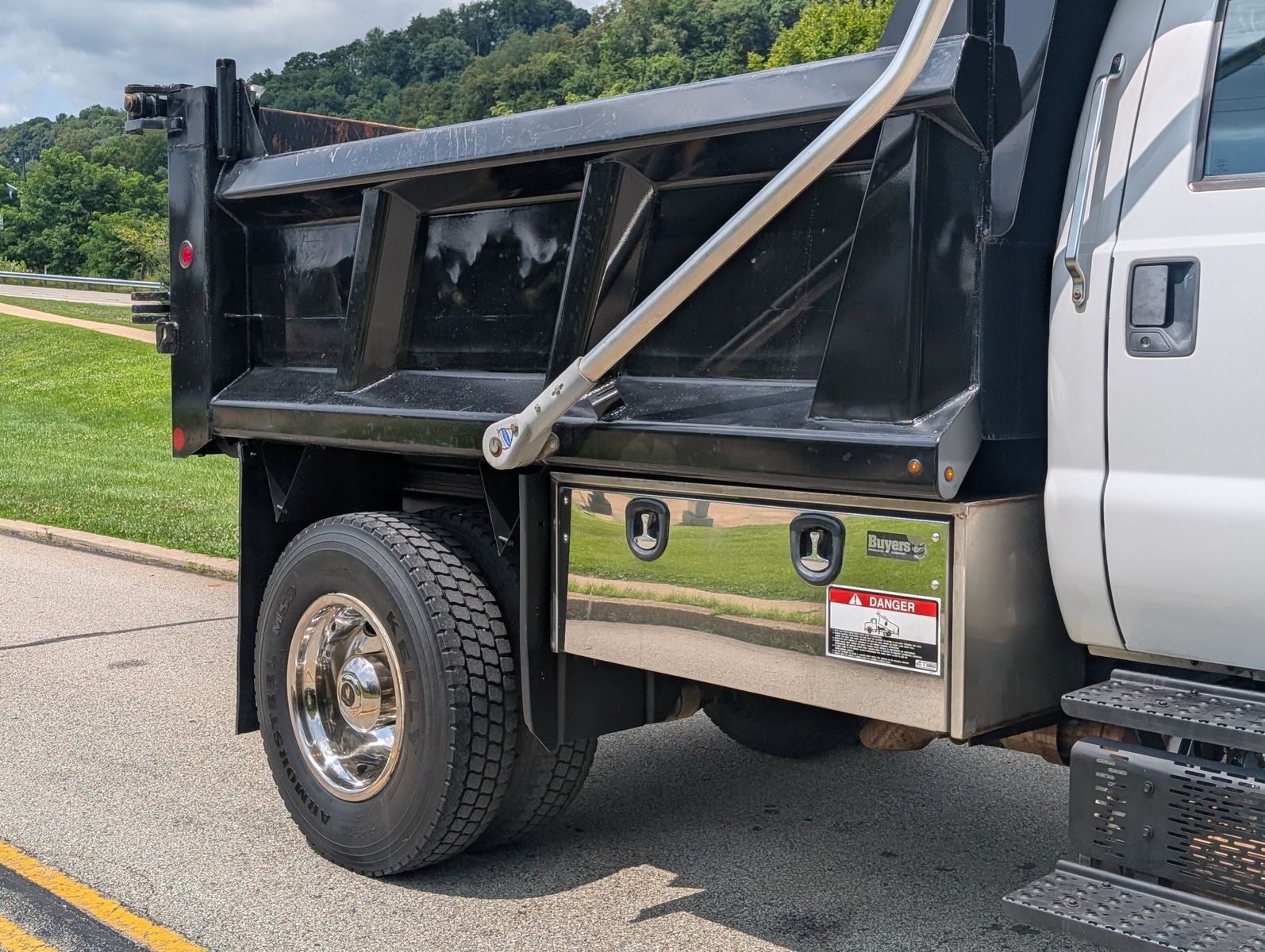 2015 Ford F-750 95