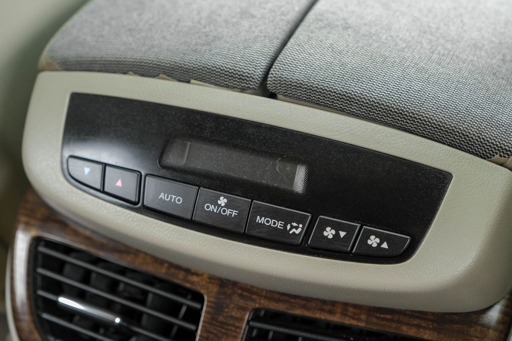 2011 Acura MDX Base photo 39