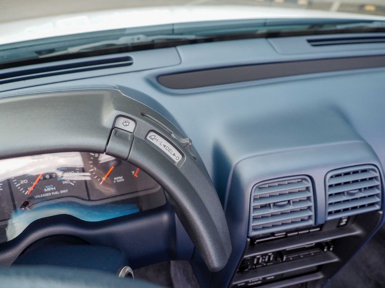 1990 Chrysler Le Baron 60