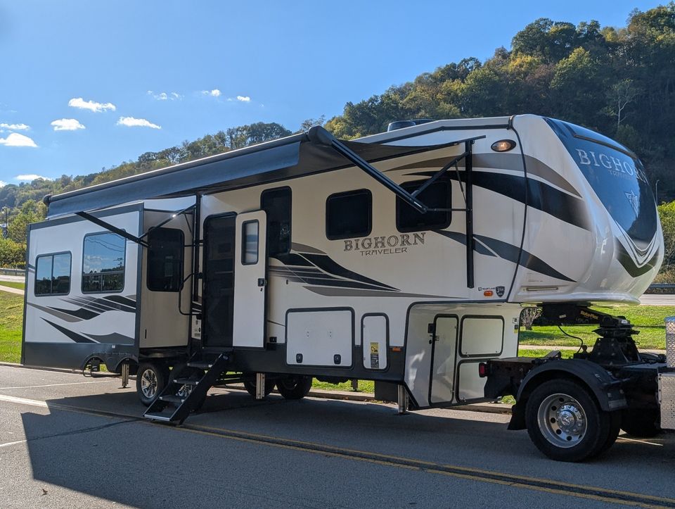 2022 Heartland Bighorn Traveler 32RS